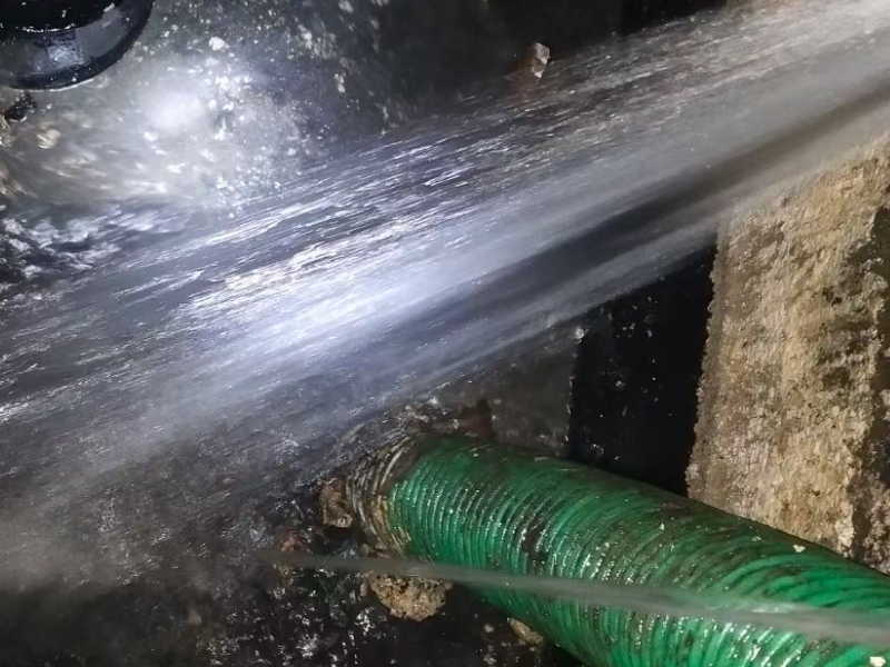 嘉兴管道疏通维修空调打孔服务部